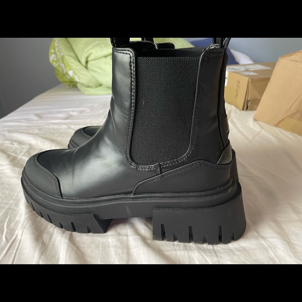 Zara ankle black boots size 8